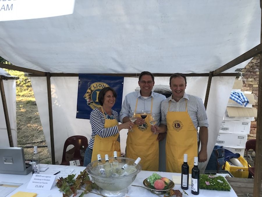 Lions Stand auf dem Weinfest beim königlichen Weinberg